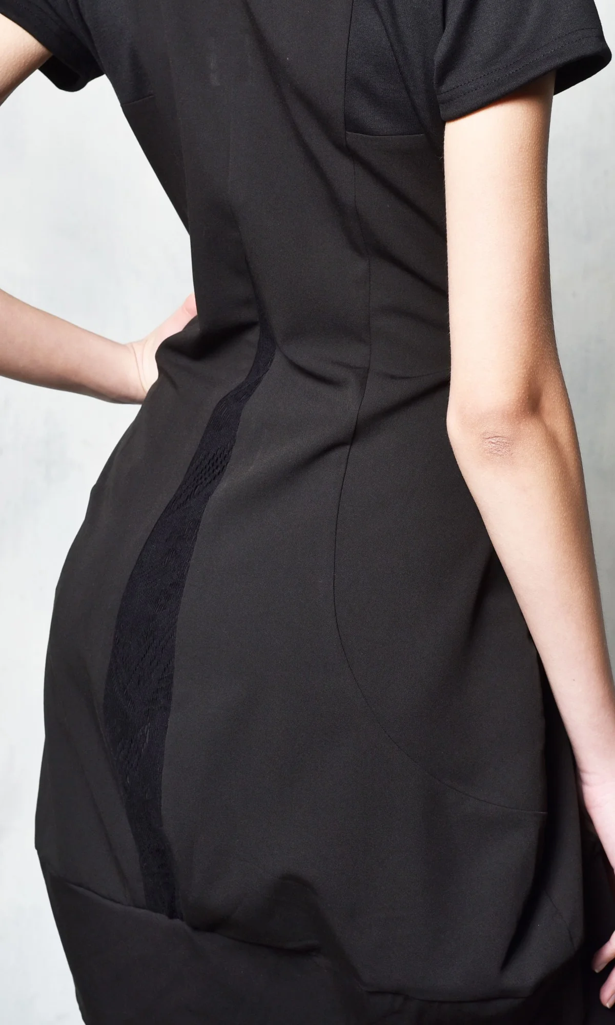 Black Tunic Dress with Front Zipper - Image 7