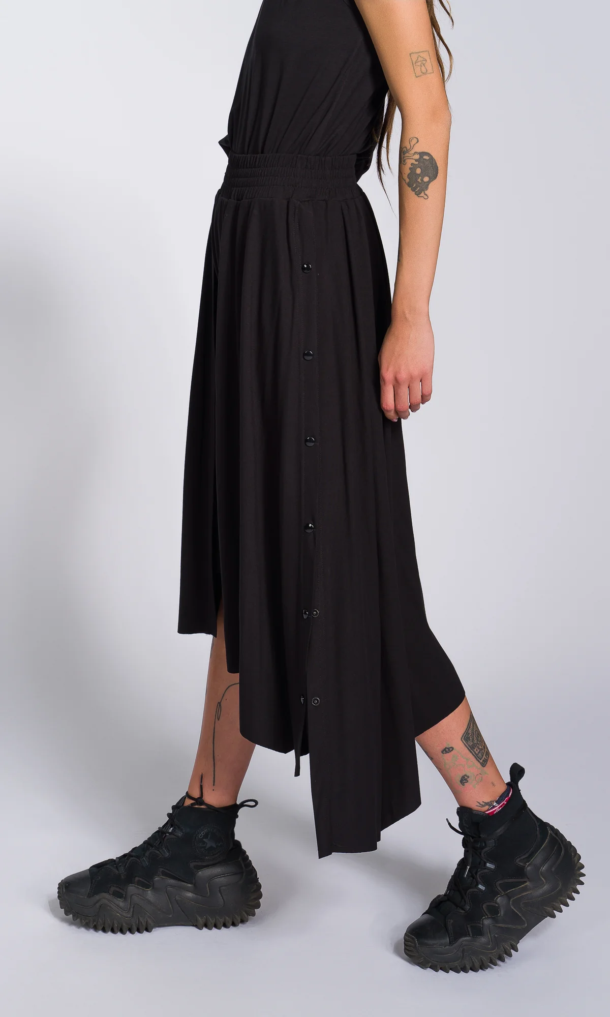 Cape Pants with Side Buttons - Image 8