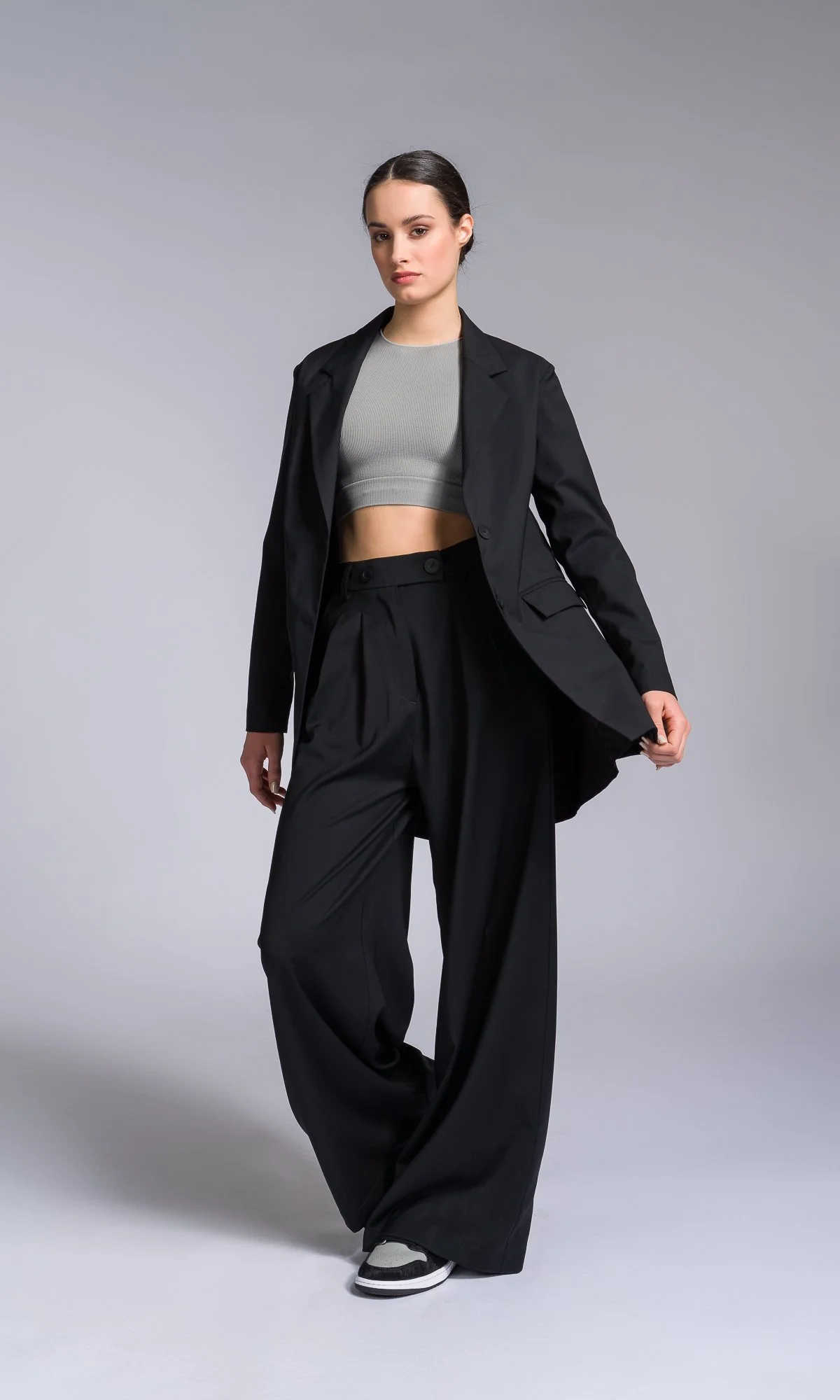 Contrasting Fabric Blazer with Roll-up Sleeves - Image 4