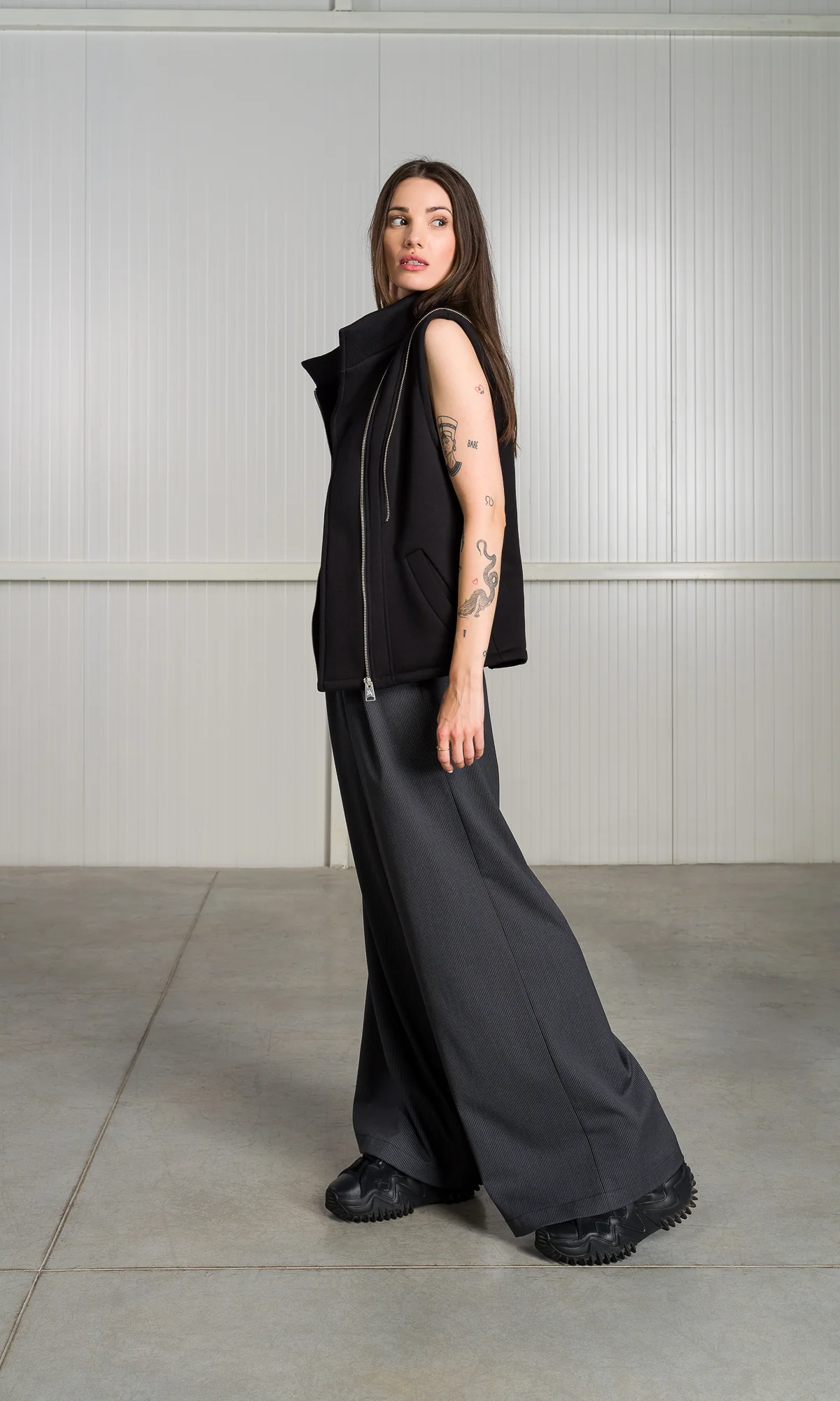 Cotton Fleece Jacket with Detachable Sleeves - Image 5