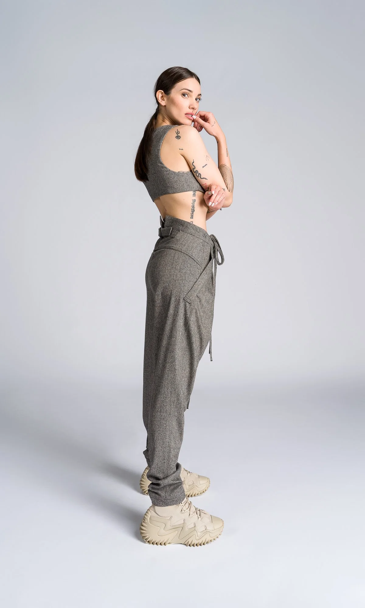 Cropped Herringbone Suit Vest - Image 4