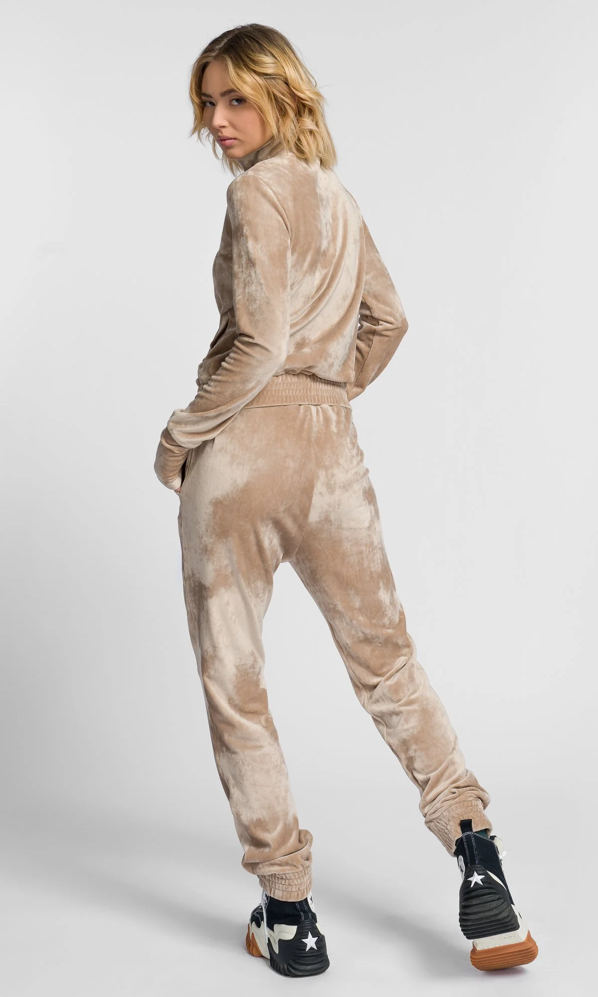 Cuffed Ankle Velvet Pants - Image 5