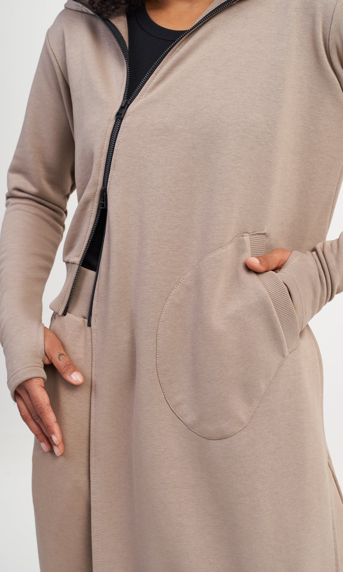 Hooded Sweatshirt with Asymmetric Length - Image 7