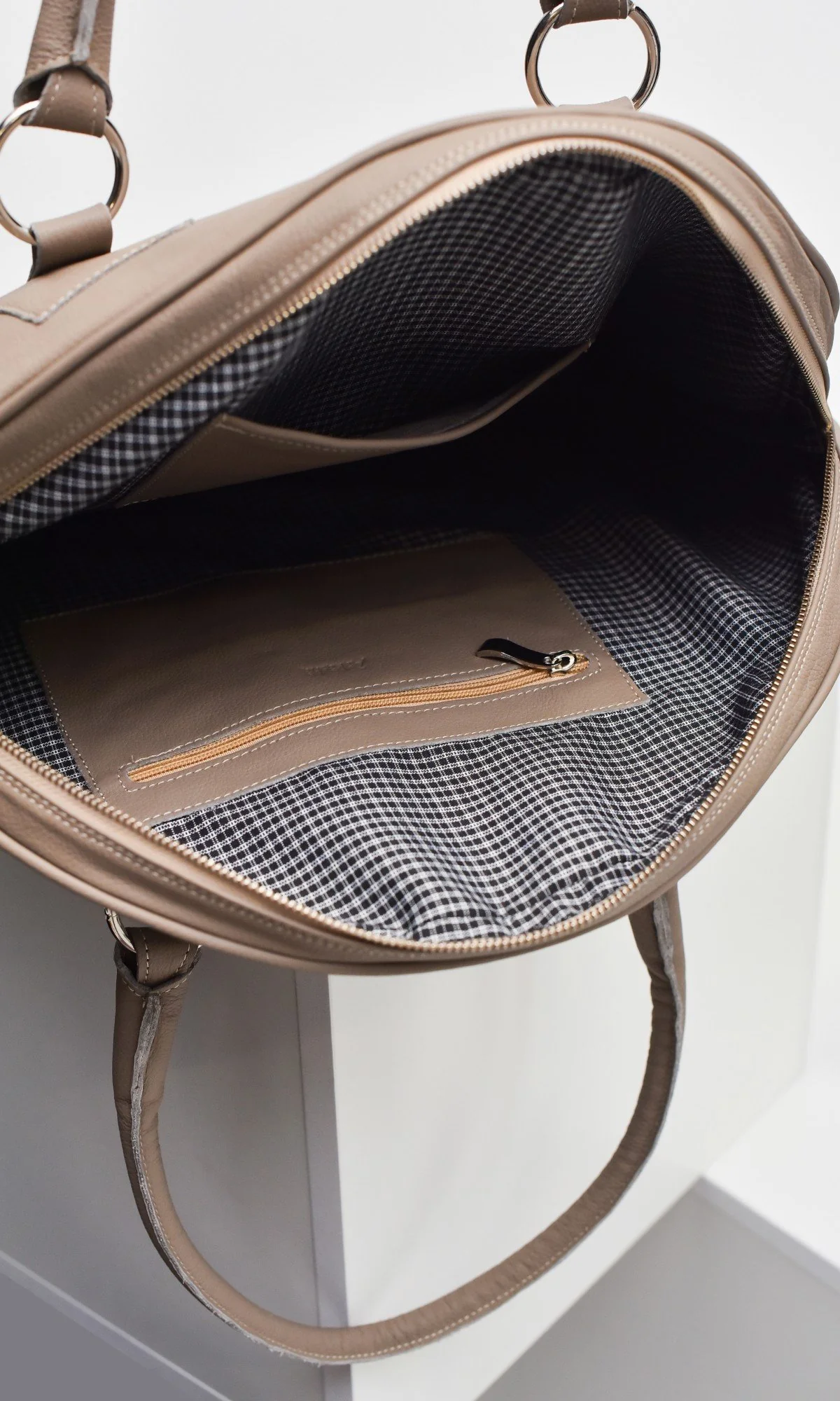 Large Circle Shoulder Bag - Image 9