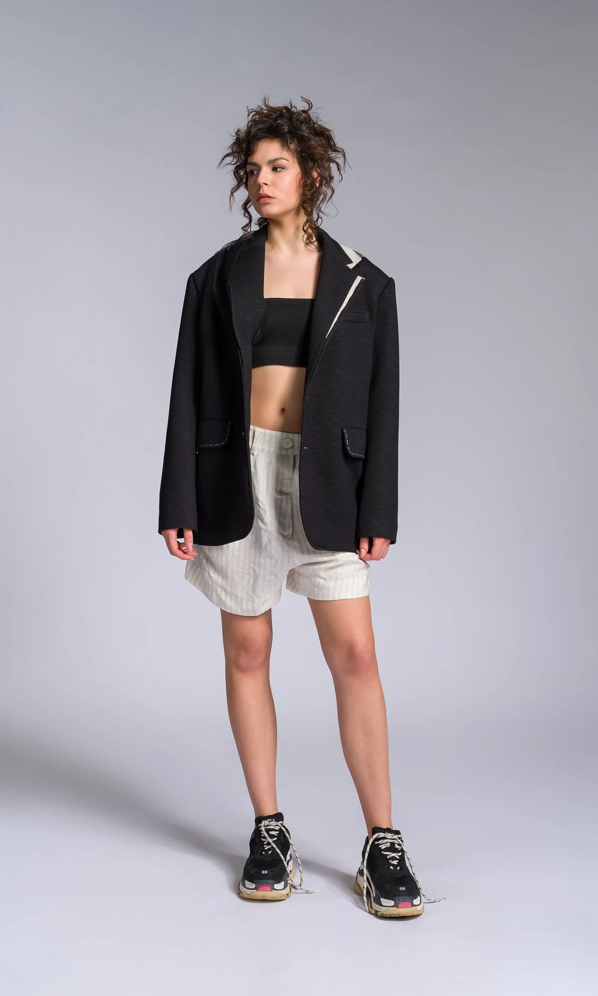 Masculine-cut Blazer with Contrasting Details - Image 7