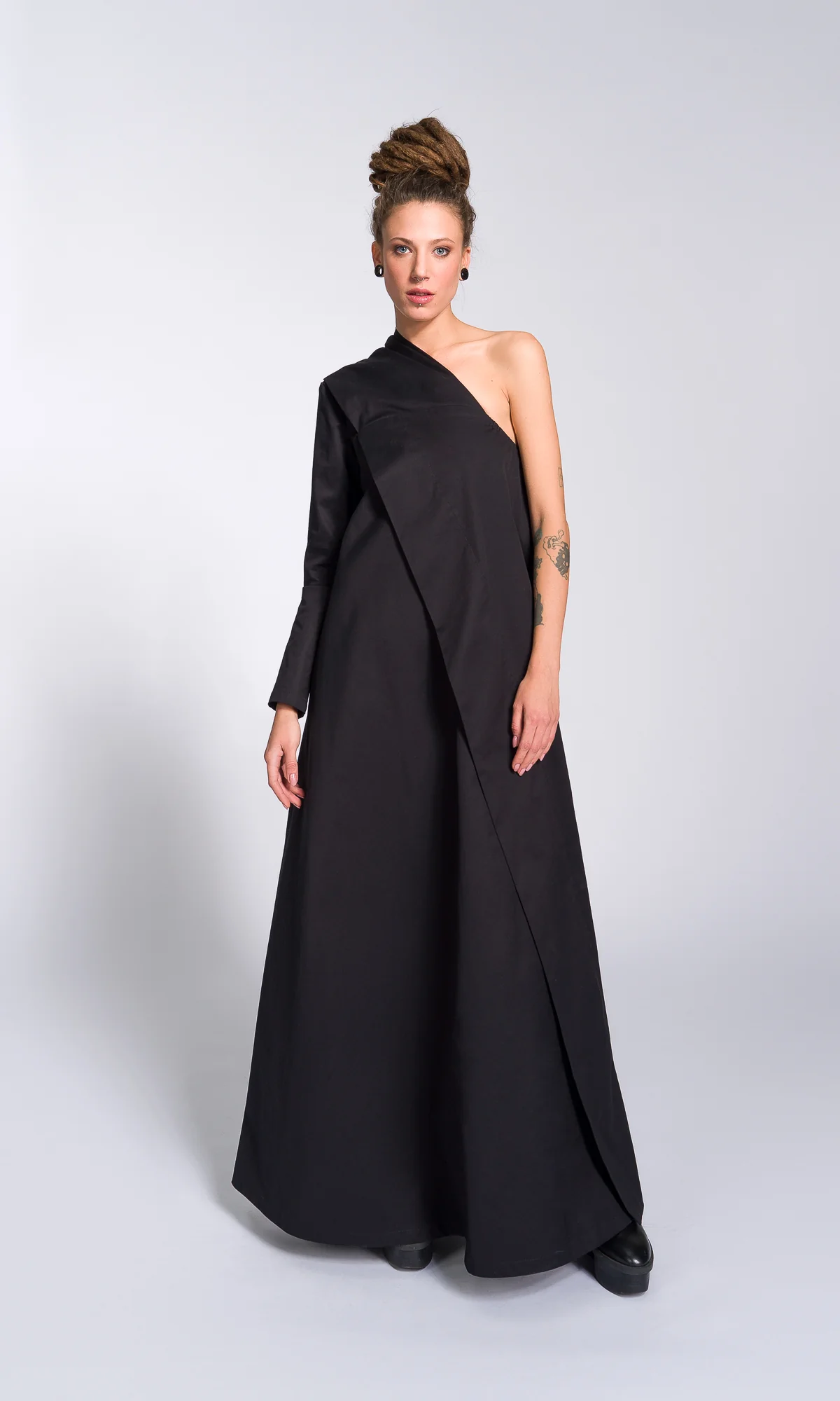One Shoulder Maxi Dress with Belt - Image 4
