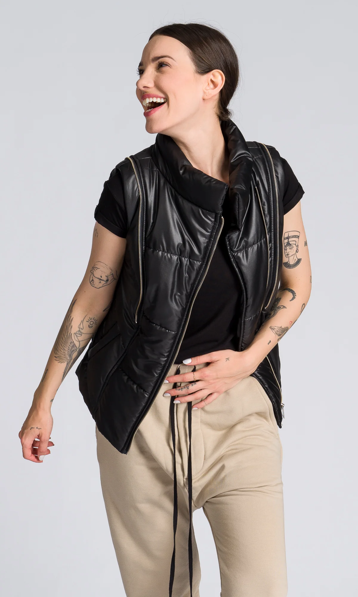 Quilted Jacket with Detachable Sleeves - Image 7