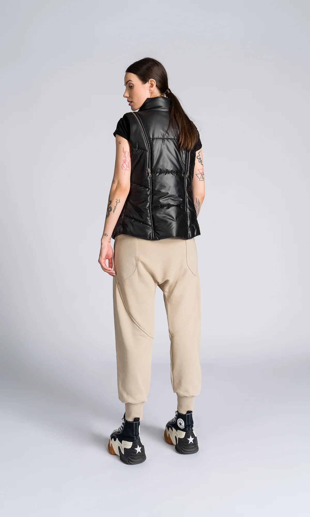 Quilted Jacket with Detachable Sleeves - Image 8