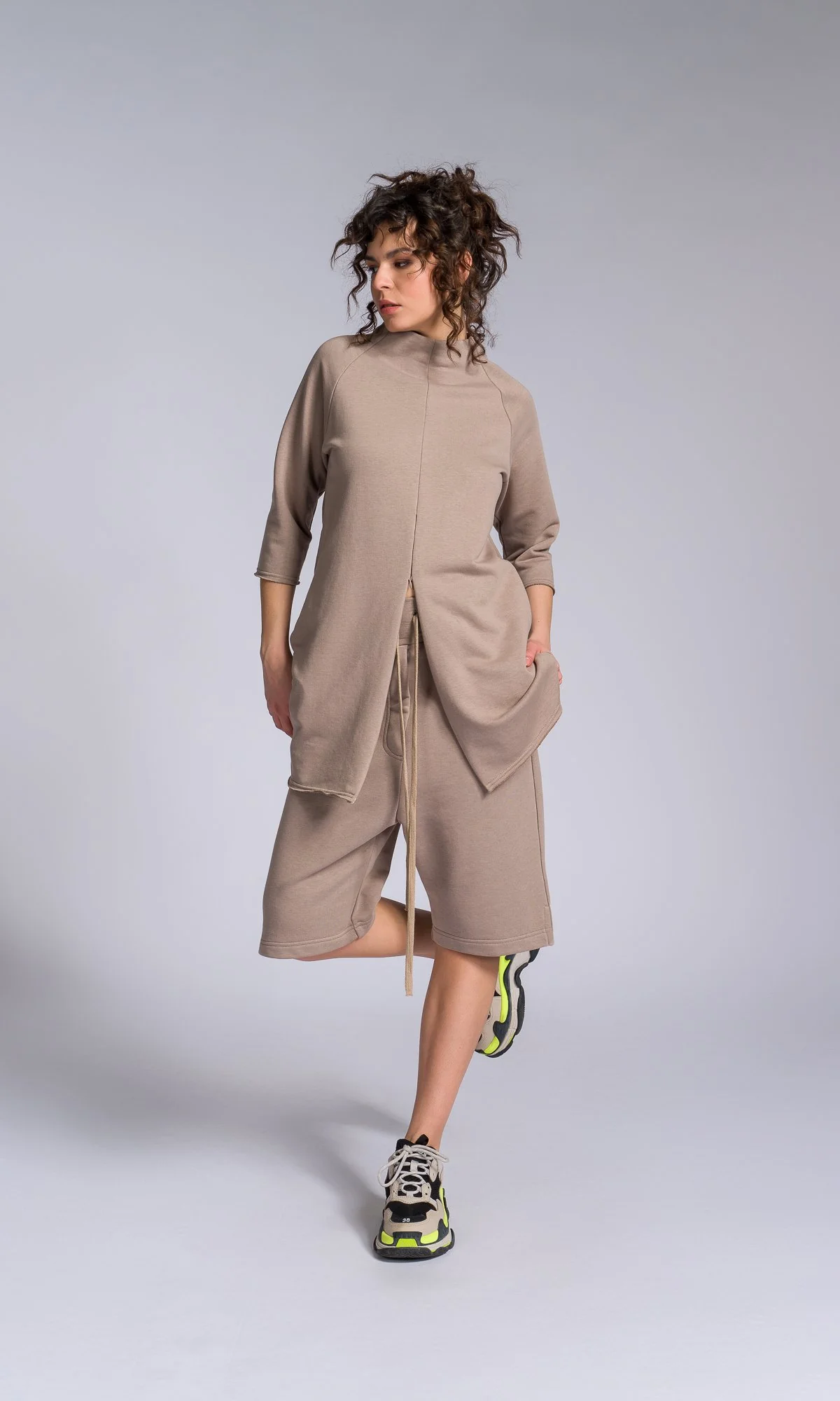 Straight Tunic Sweatshirt with Zipper Slits - Image 5
