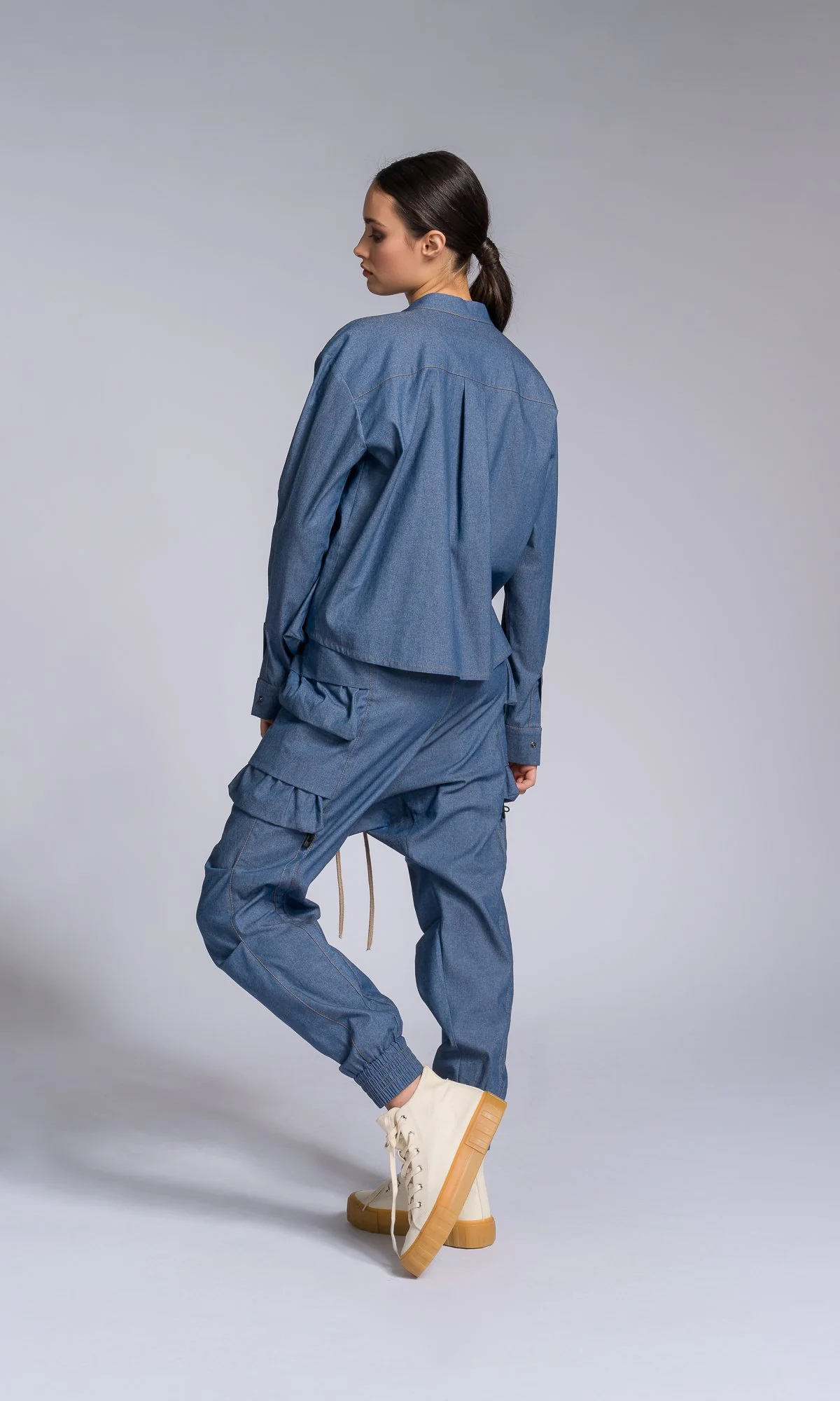 Two-piece Set of Chambray Pants and Shirt with Layered Cargo Pockets - Image 6