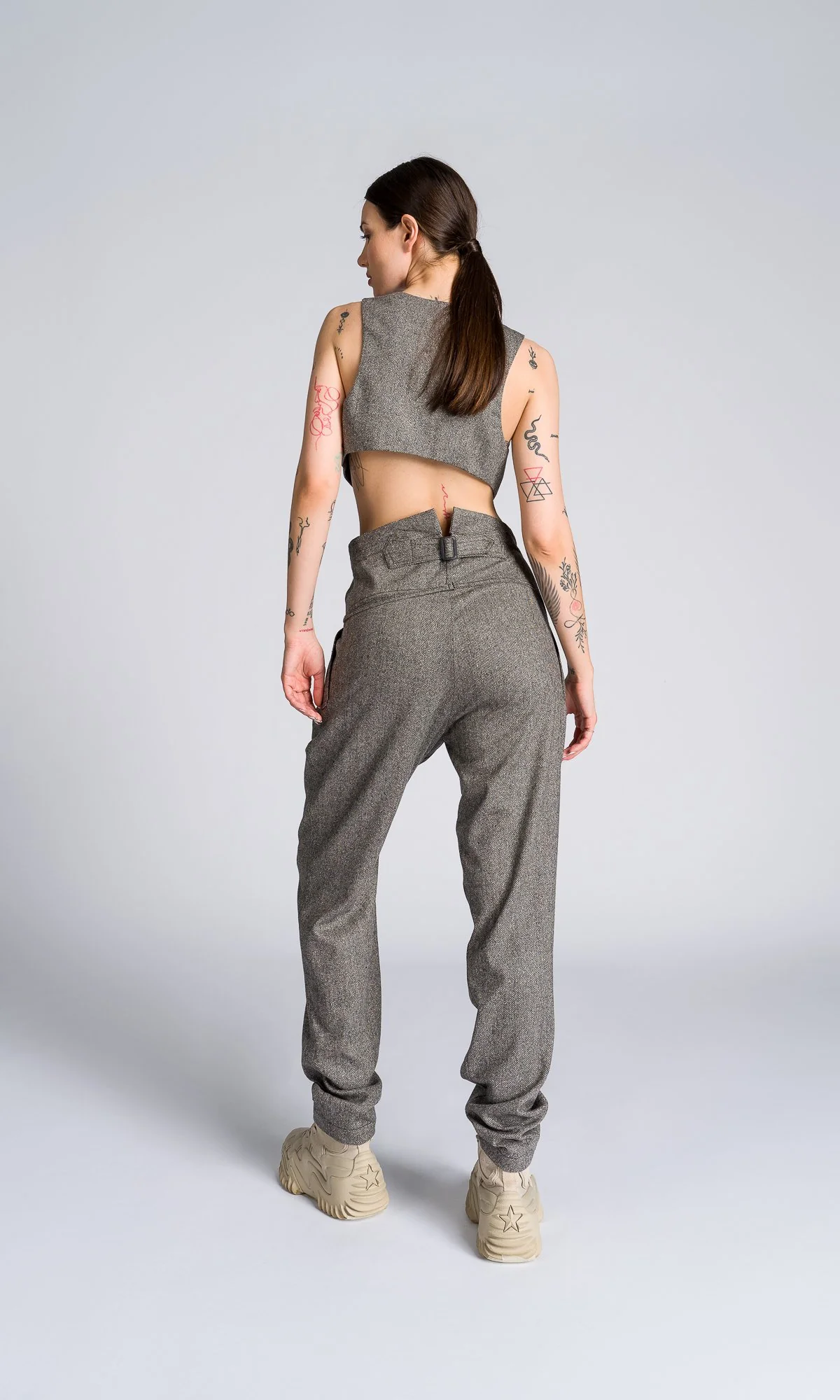 Two-piece Set of Tapered Pants and Cropped Suit Vest - Image 3