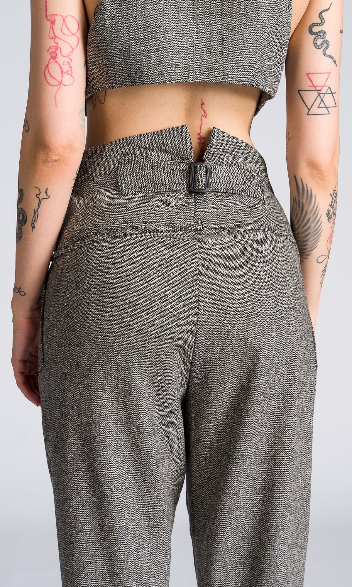 Two-piece Set of Tapered Pants and Cropped Suit Vest - Image 6